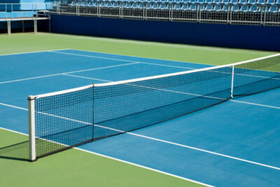 construction court de tennis à Paris.